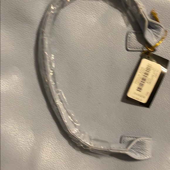 Bebe - Picture 2 of 2